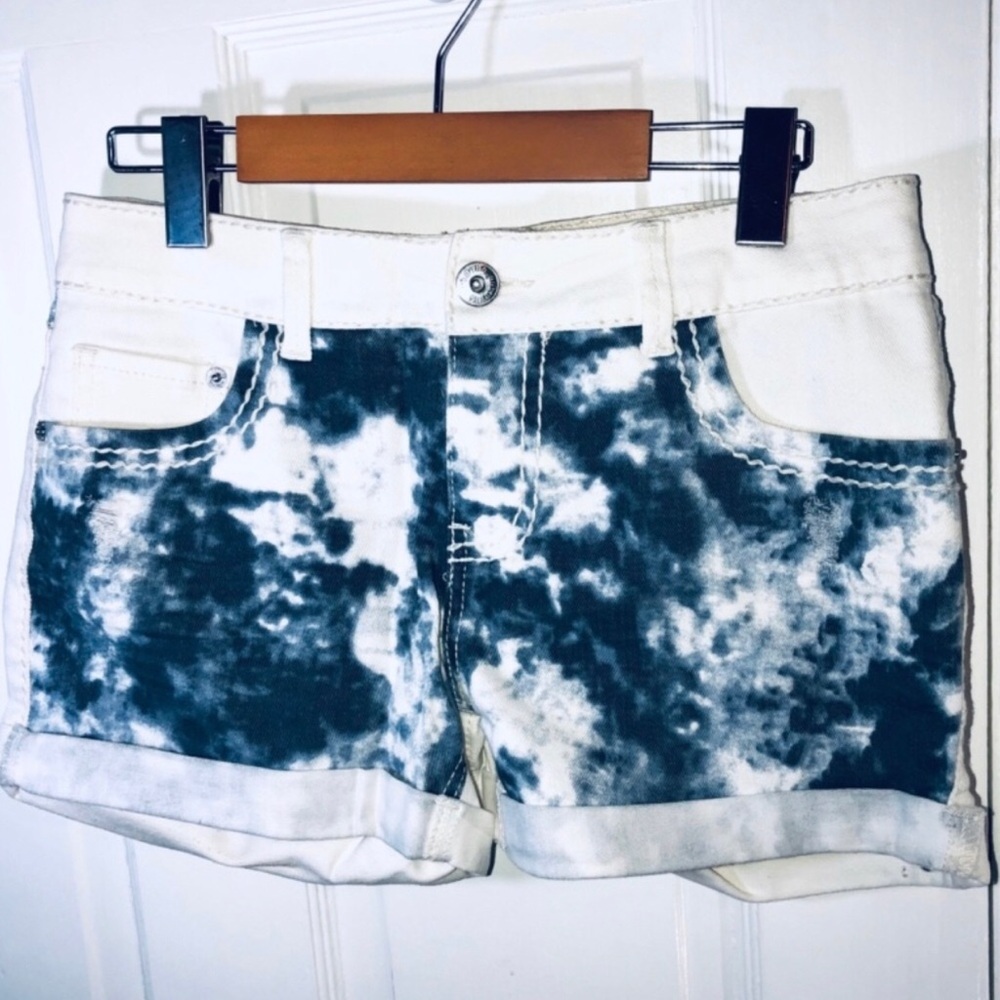 [URBAN LIFE] Acid Wash White Denim Shorts